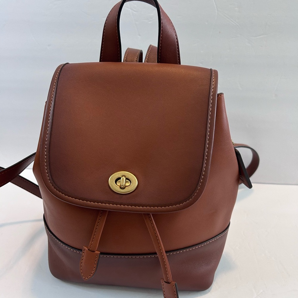 COACH Turnlock Backpack 3334 Glovetanned Leather Saddle Limited Edition  NWOT